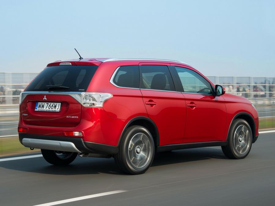  Mitsubishi Outlander 2014 года  (фото 136 из 136)